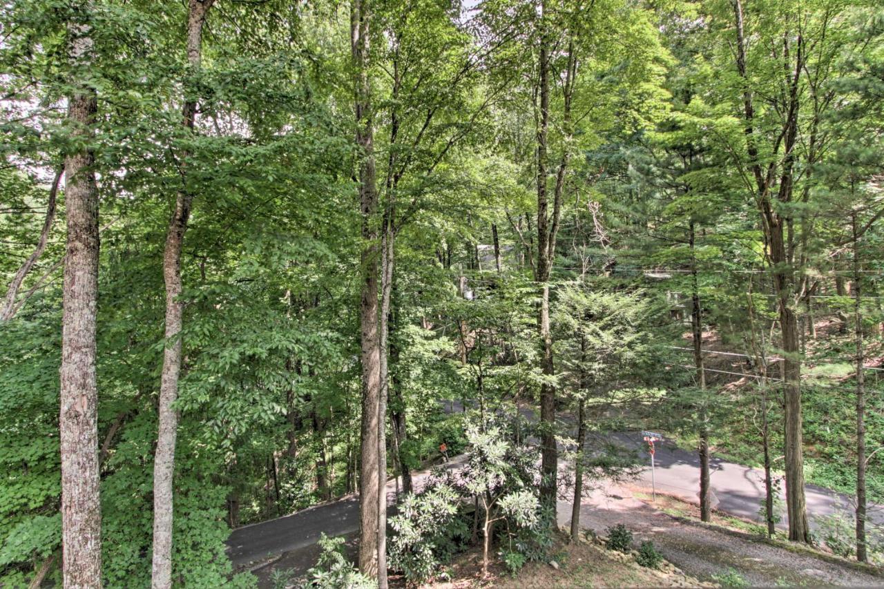 Villa A-Frame Cabin with Hot Tub Less Than 1 Mi to Ober Gatlinburg! Exterior foto