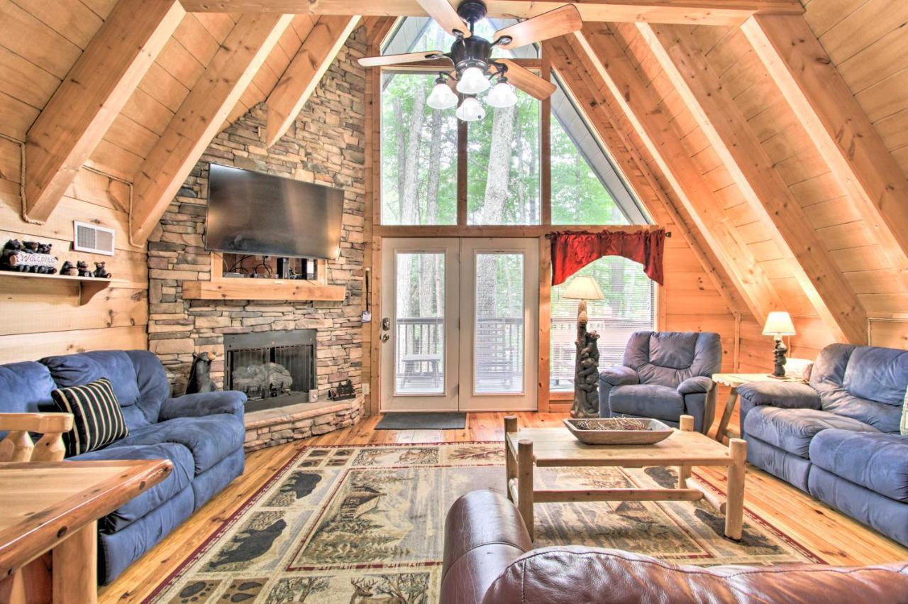 Villa A-Frame Cabin with Hot Tub Less Than 1 Mi to Ober Gatlinburg! Exterior foto
